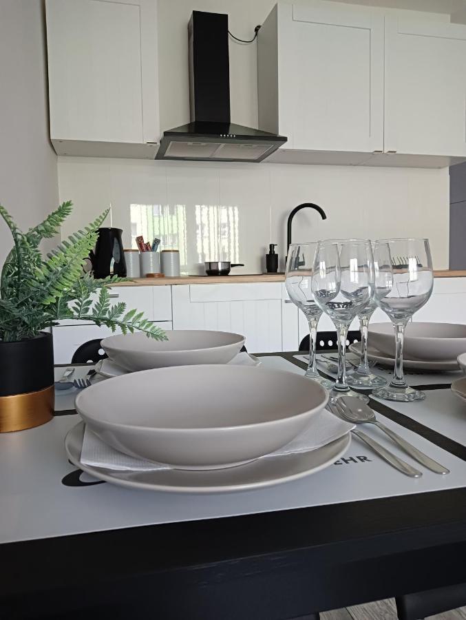 Apartamenty Oswiecim Klimatyzacja Air-Conditioned Экстерьер фото
