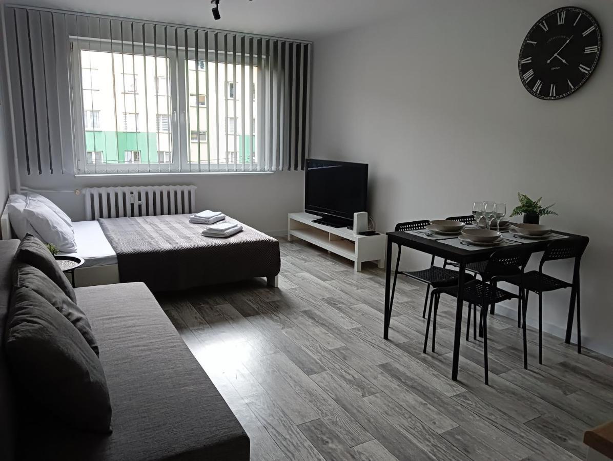 Apartamenty Oswiecim Klimatyzacja Air-Conditioned Экстерьер фото